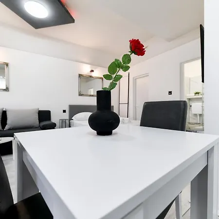 Apartment Lusy Lo Zadar
