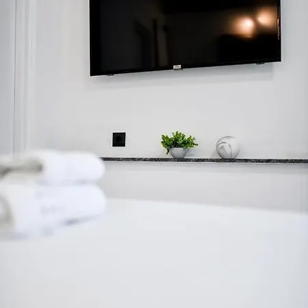 Lusy Lo Apartman Zára